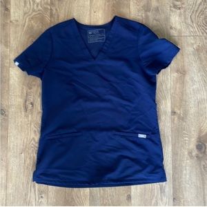 3 pocket scrub top